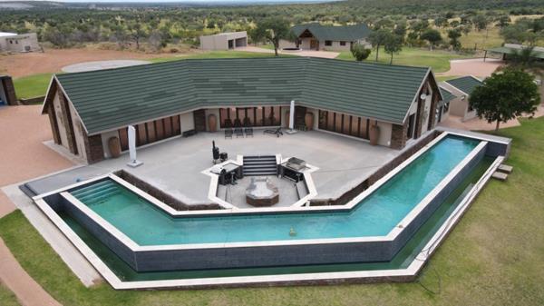 2 204 ha Farm