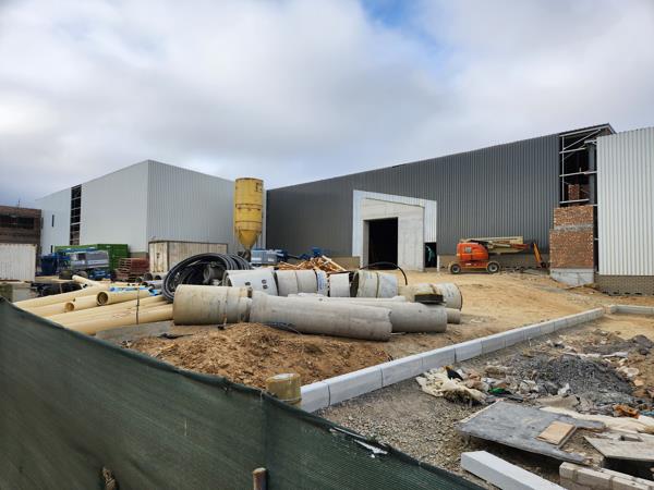 977  m² Industrial space