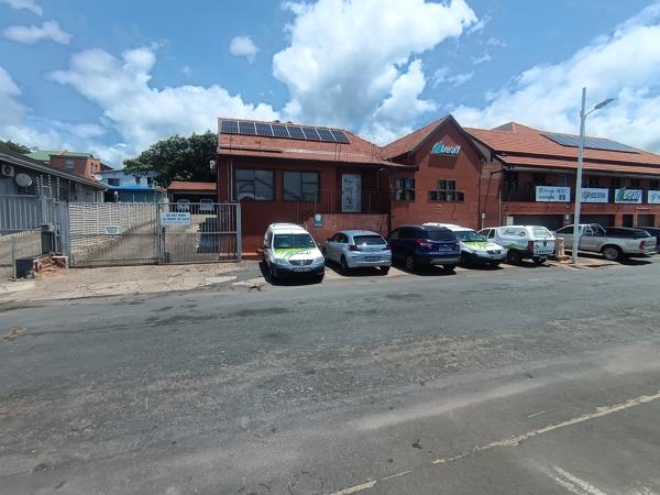 880  m² Commercial space