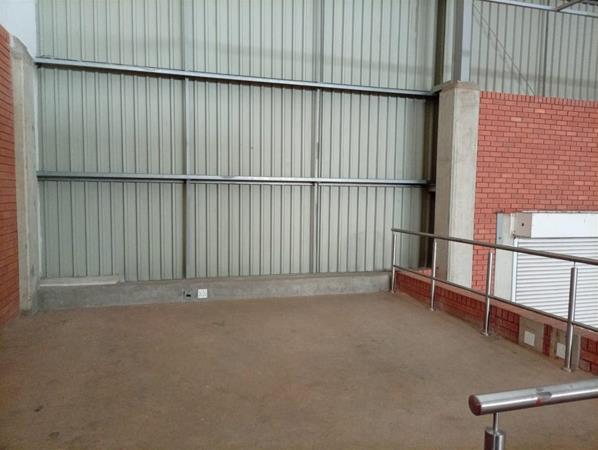 344  m² Commercial space