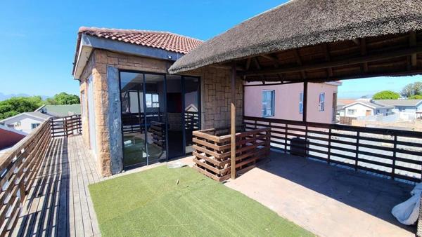 6 Bedroom House