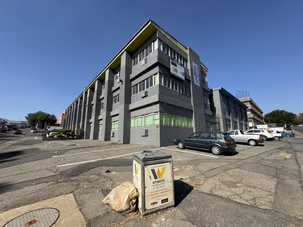 370  m² Commercial space