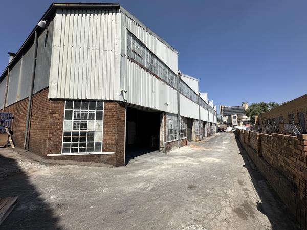 1 150  m² Industrial space