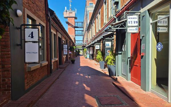 294  m² Office Space