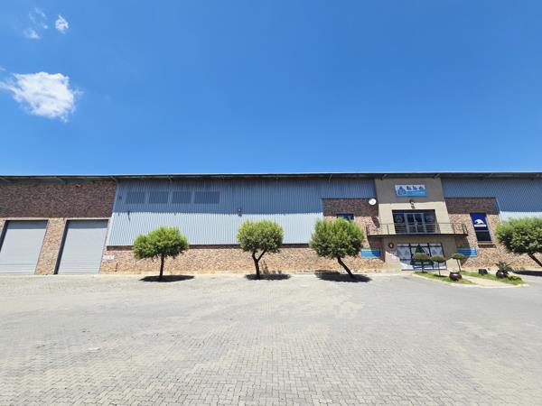 2 725  m² Industrial space