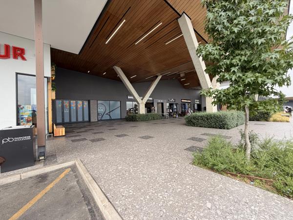 195  m² Retail Space