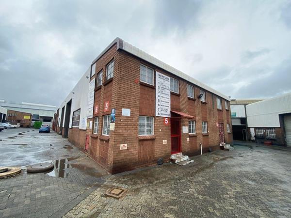 690  m² Industrial space