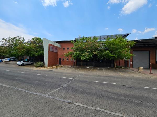 1 933  m² Industrial space