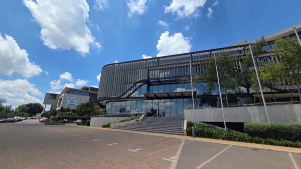 455  m² Commercial space