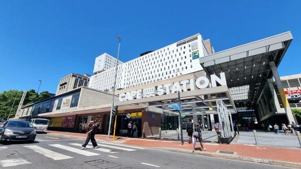 244  m² Retail Space