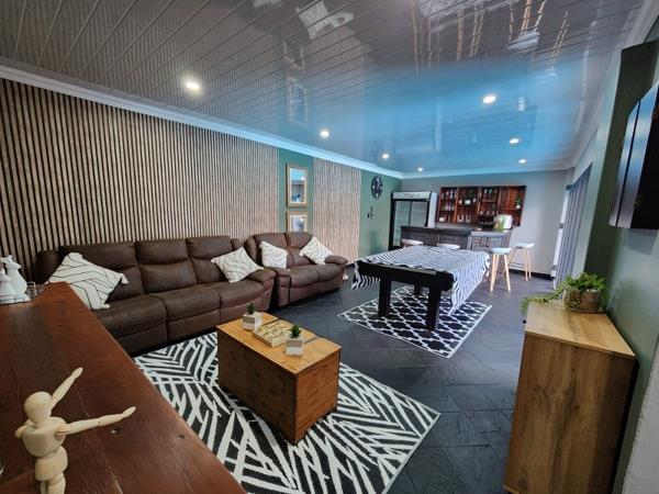 5 Bedroom House