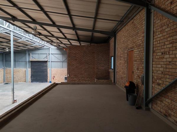 996  m² Industrial space