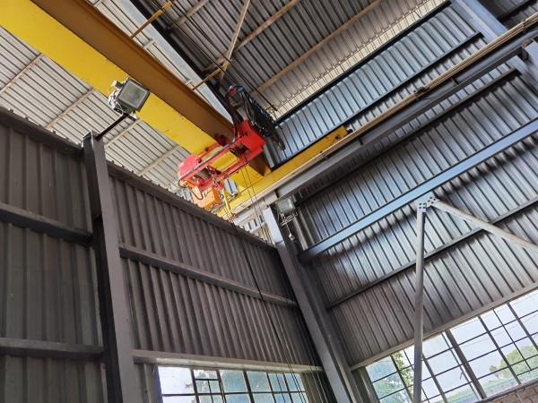 1 000  m² Industrial space