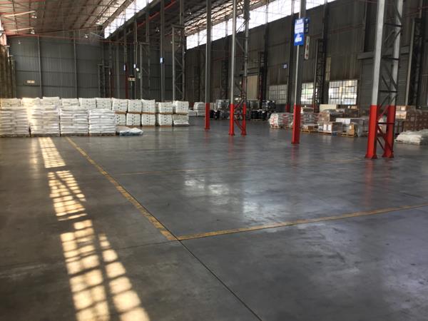 5 805  m² Industrial space