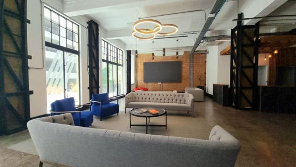 315  m² Office Space