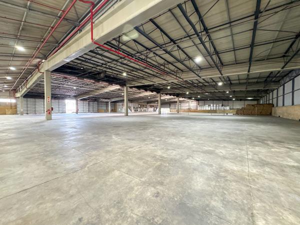 7 694 m² Industrial space