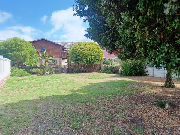 476 m² Land