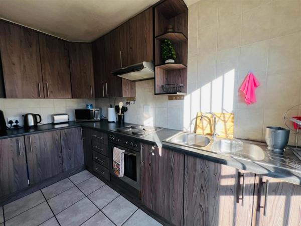 2 Bedroom Townhouse
