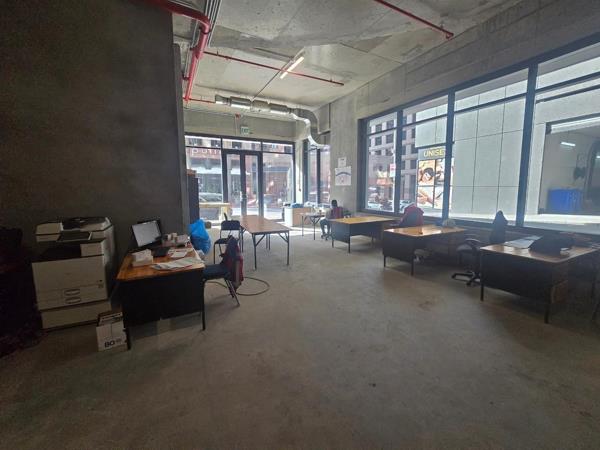 262  m² Retail Space