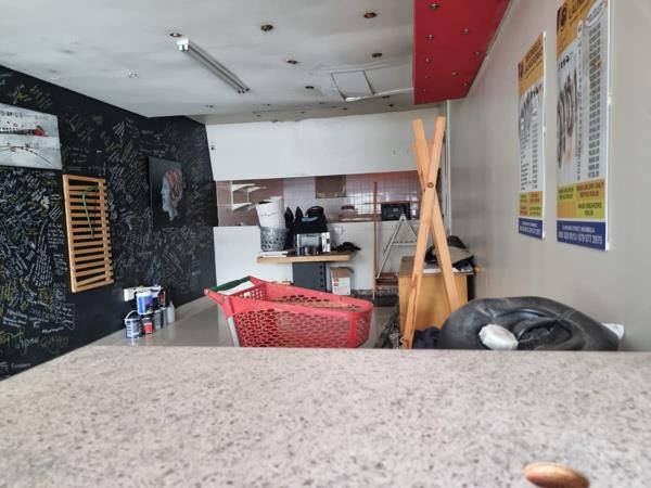 145  m² Commercial space