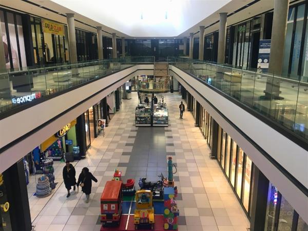 236  m² Retail Space