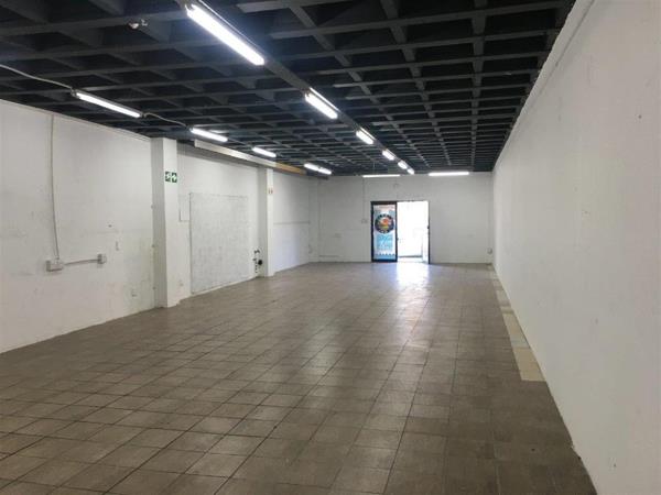 250  m² Retail Space
