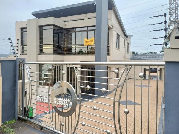 6 Bedroom House