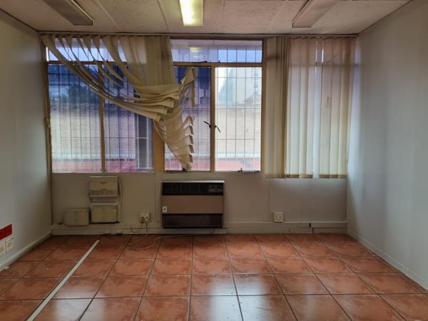 89  m² Commercial space