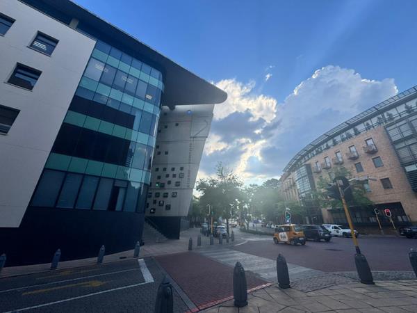 244  m² Commercial space