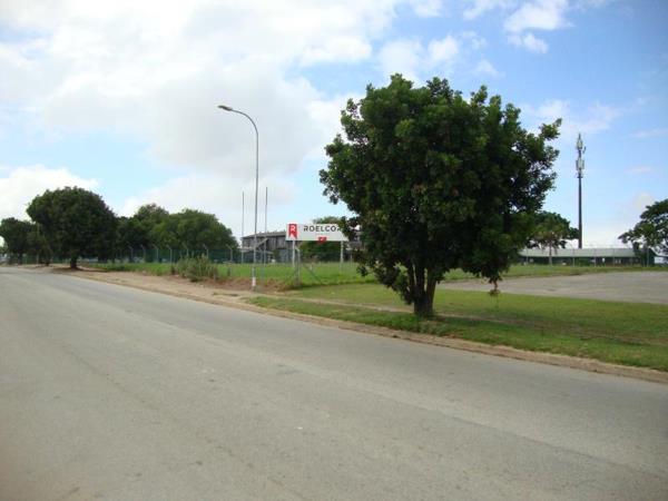 3 904 m² Land