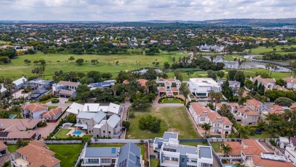 936 m² Land