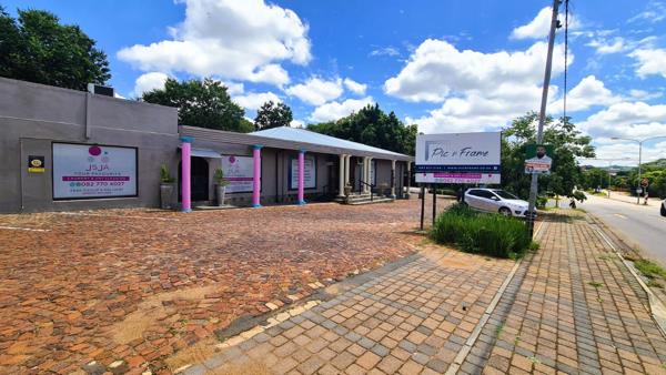 382 m² Retail Space