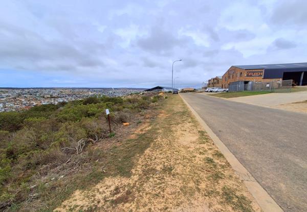 1 500 m² Land