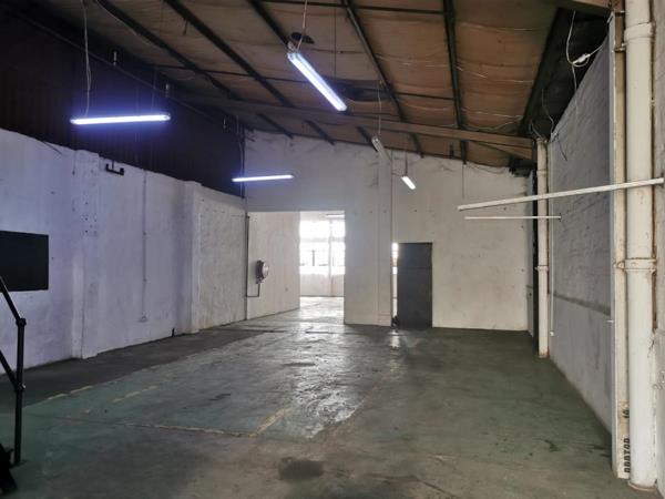 340 m² Industrial space