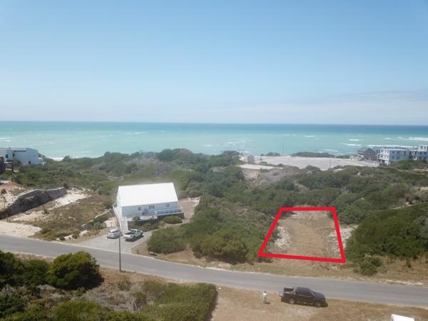 756 m² Land