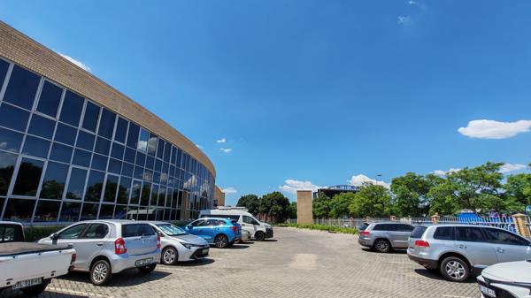 767  m² Office Space