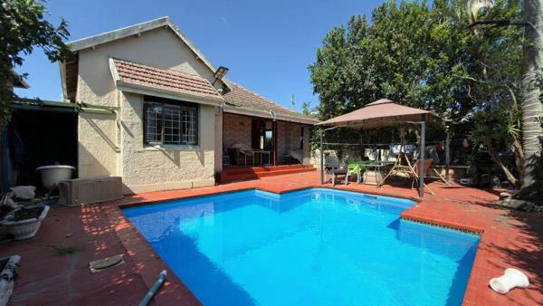 4 Bedroom Townhouse