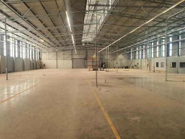 2 500  m² Industrial space