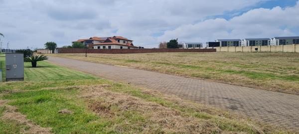 8 778 m² Land