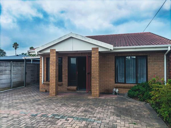 6 Bedroom House
