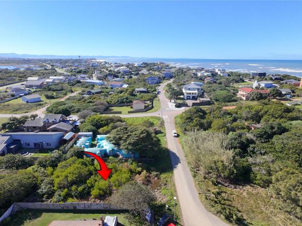 748 m² Land