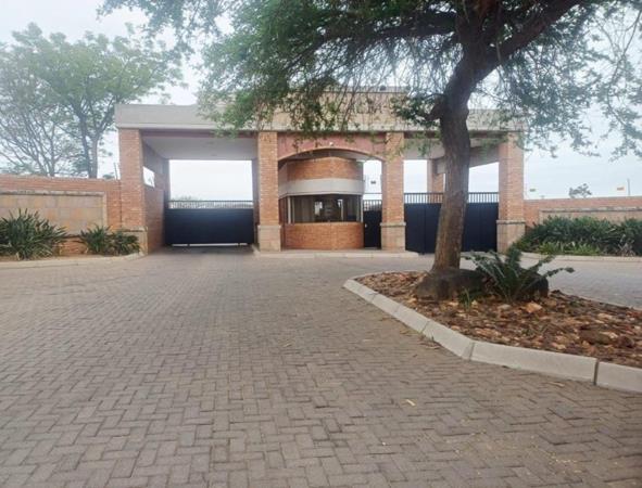 1 325 m² Land