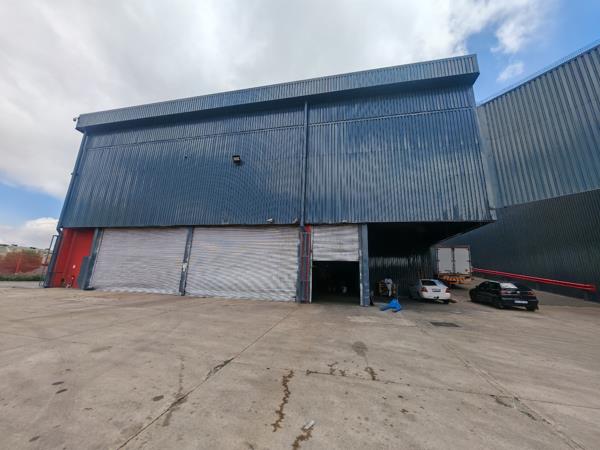 1 200  m² Industrial space