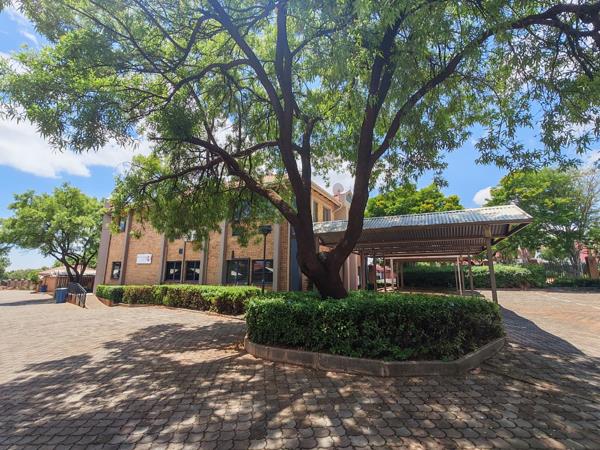 182  m² Commercial space