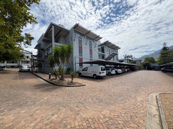 221  m² Commercial space