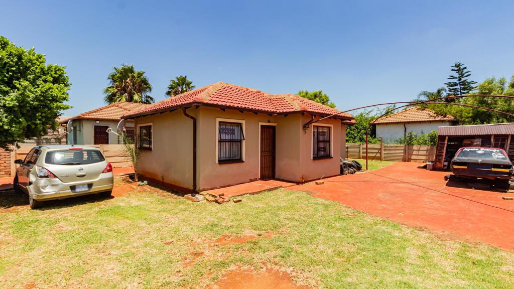 2 Bedroom House
