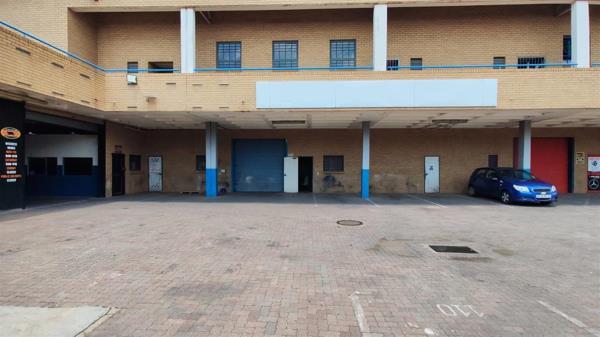 385  m² Industrial space