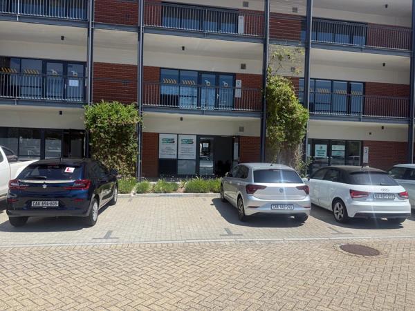 92  m² Commercial space