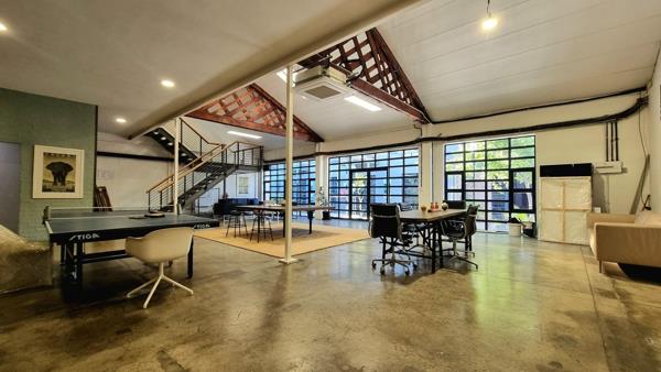 262  m² Commercial space