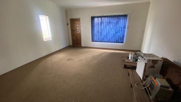 100  m² Commercial space